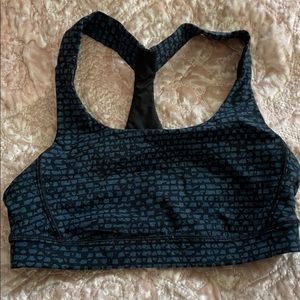 Lululemon sports bra